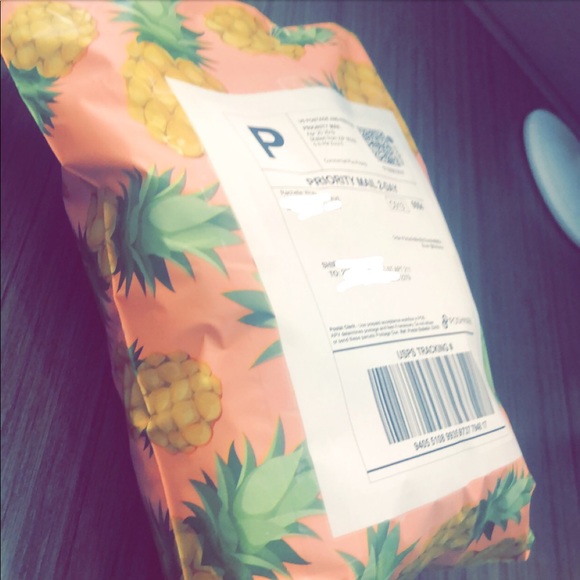 Meet your Posher, Shell - Picture 3 of 3